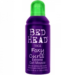 Фото TIGI Bed Head Foxy Curls Extreme Curl Mousse - Мусс для создания эффекта вьющихся волос 250 мл