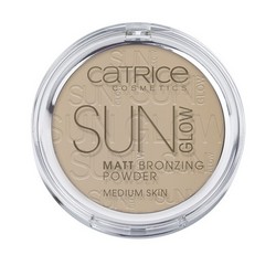 Фото CATRICE Sun Glow Matt Bronzing Powder - Пудра компактная с эффектом загара, тон 030, матирующая