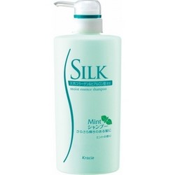 Фото Kanebo Silk Moist Essence Shampoo Mint - Шампунь увлажняющий с шелком, природным коллагеном, Мята, 550 мл.